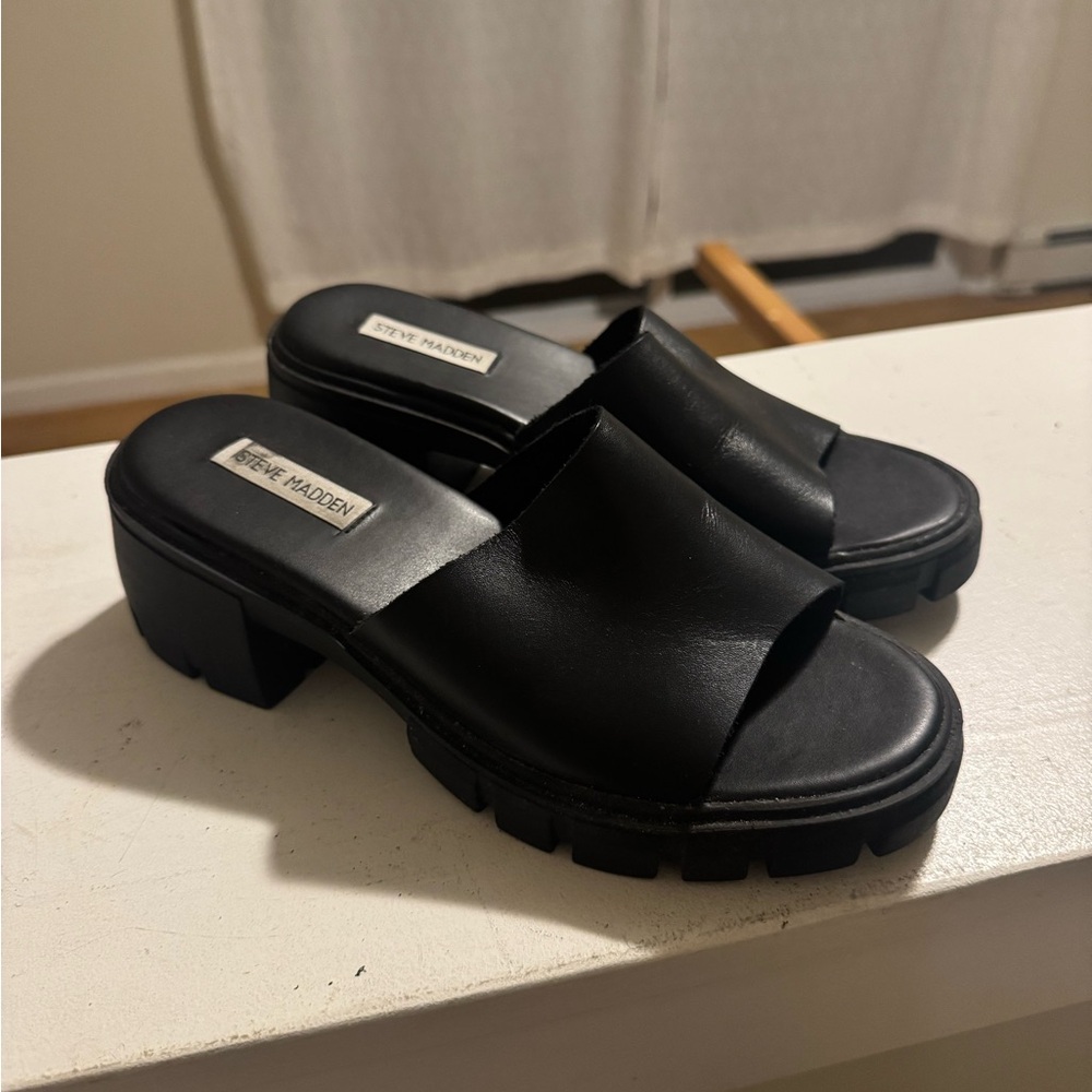 Steve Madden Black Chunky Heel Mules